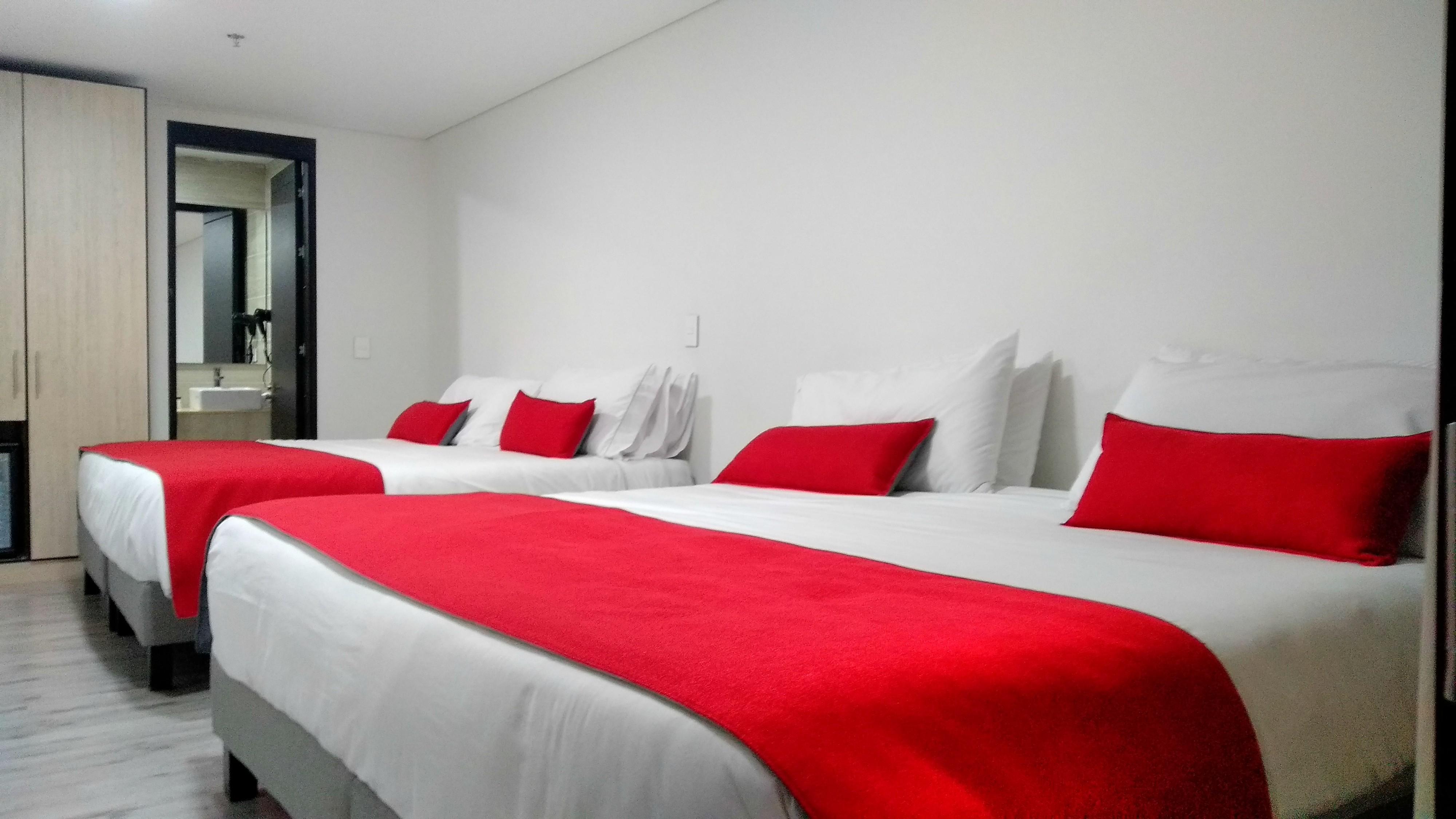 Hotel Wlh Silver Corferias Bogota Bagian luar foto