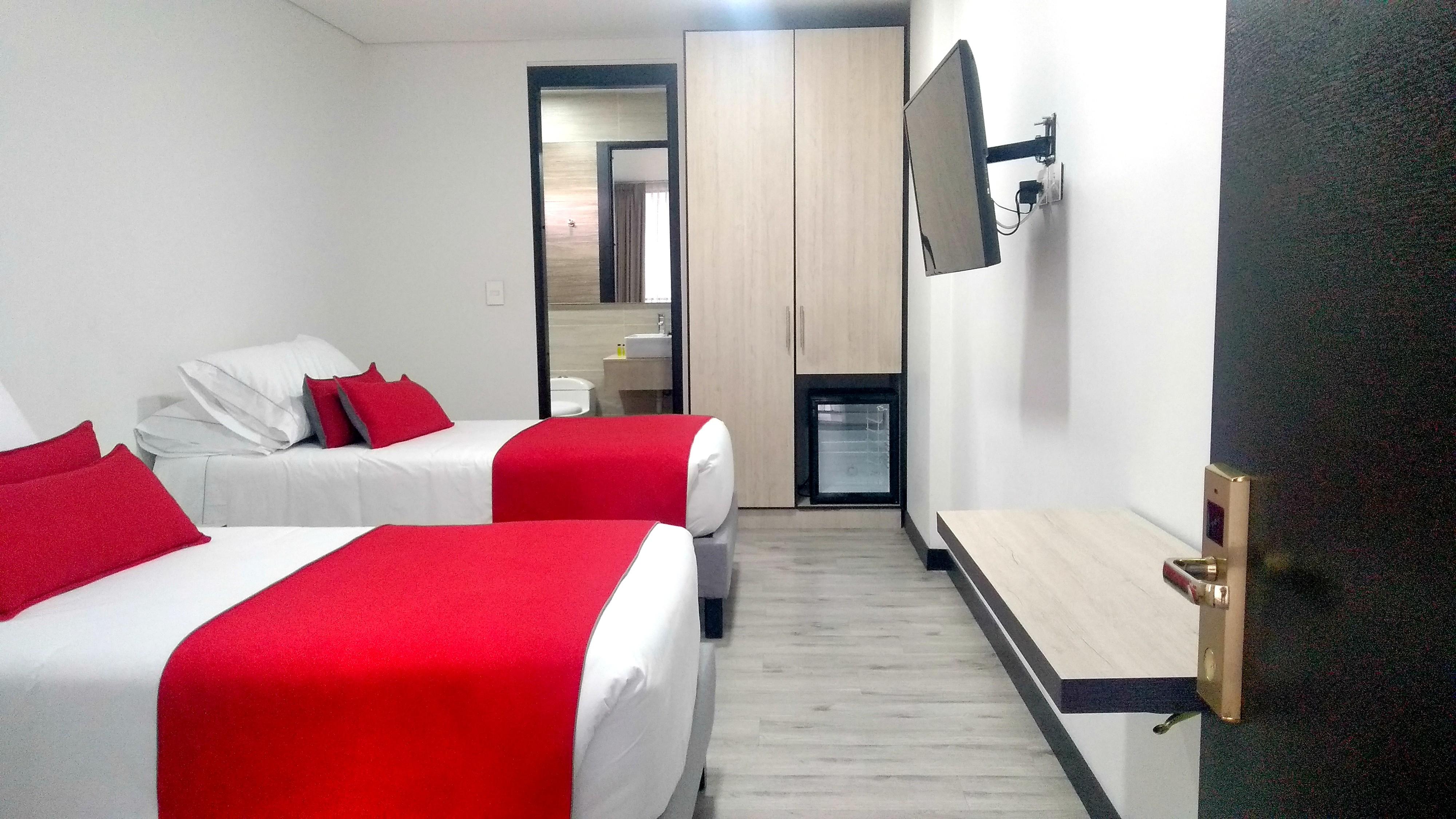 Hotel Wlh Silver Corferias Bogota Bagian luar foto