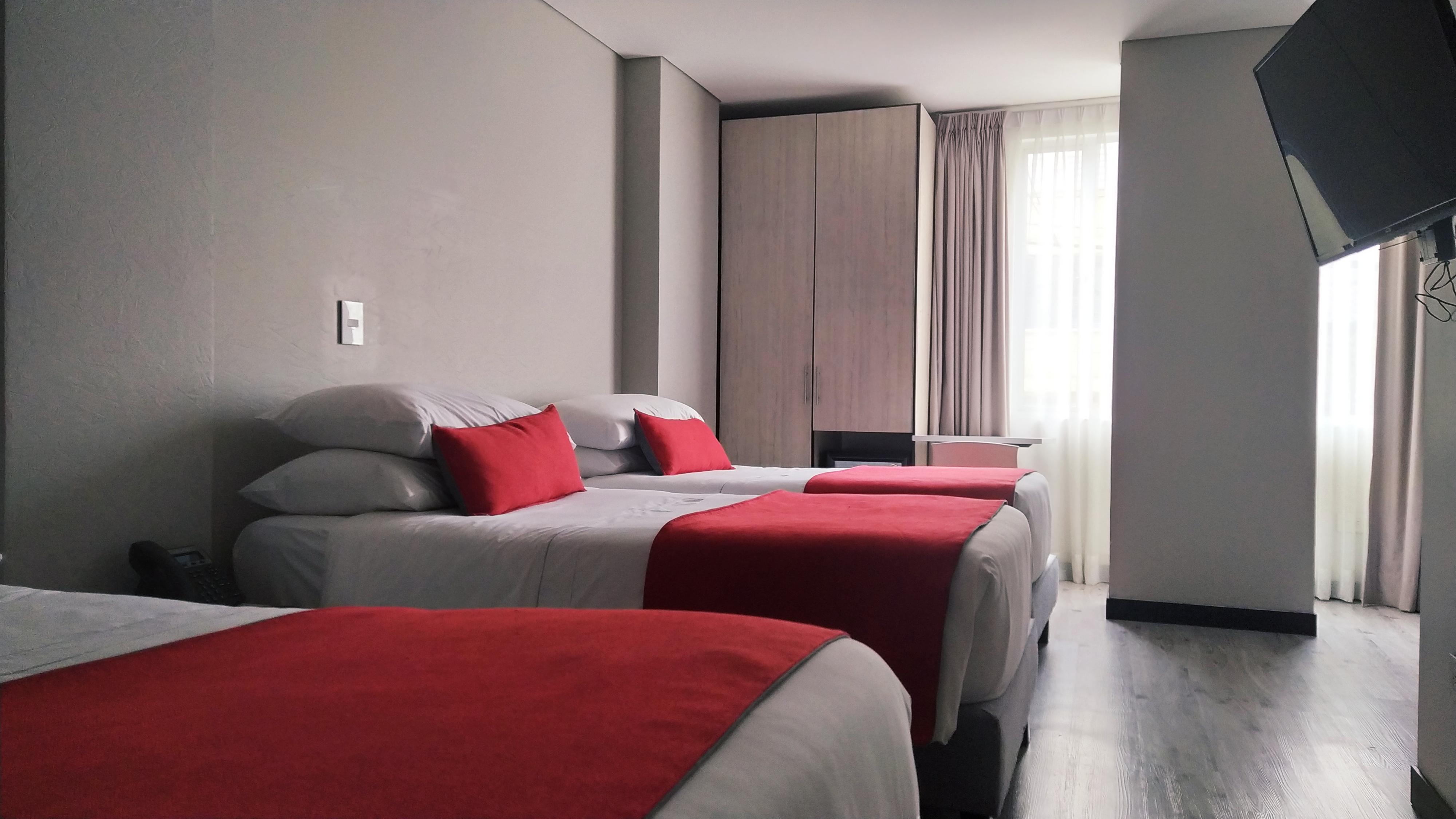 Hotel Wlh Silver Corferias Bogota Bagian luar foto