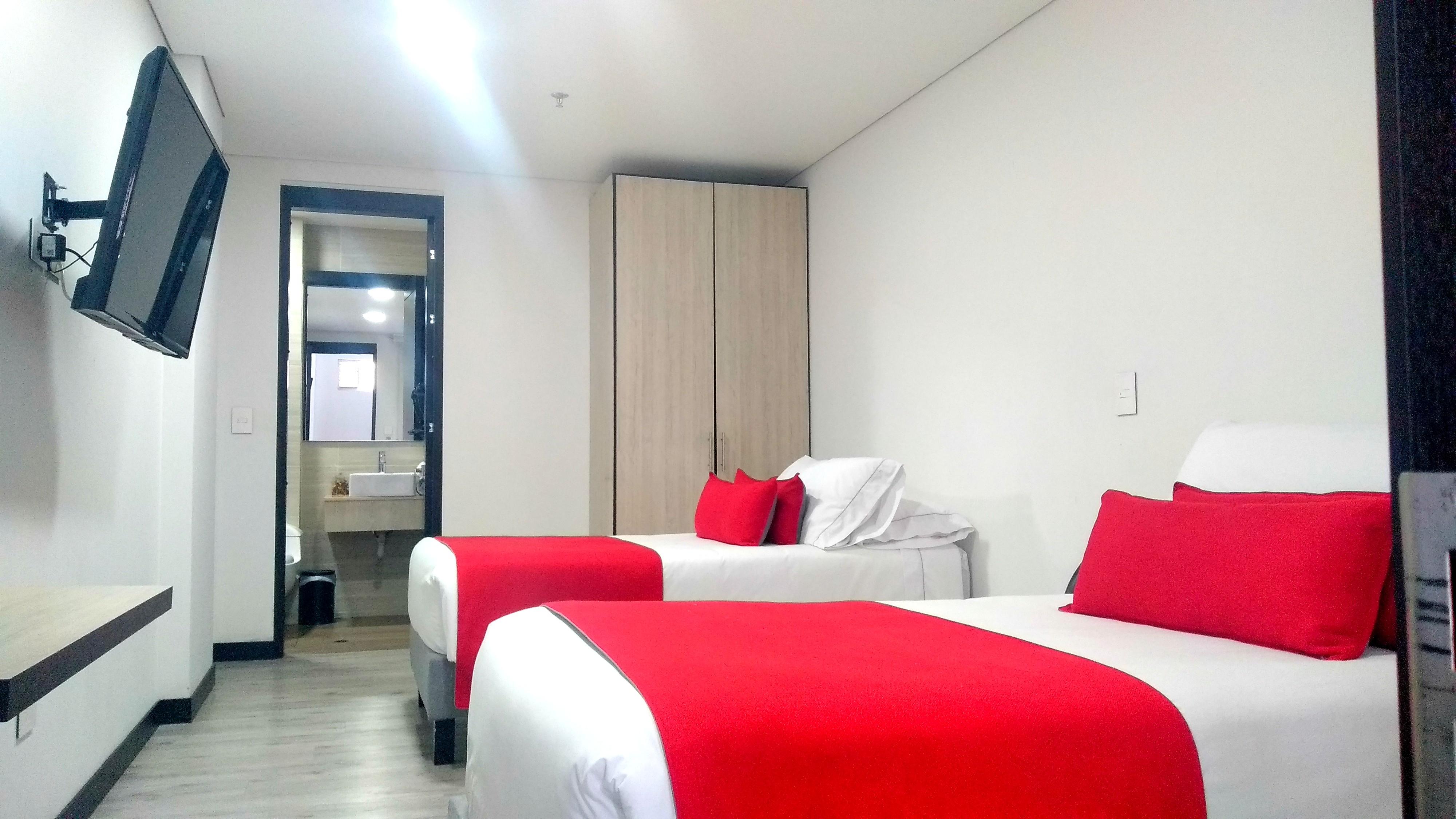 Hotel Wlh Silver Corferias Bogota Bagian luar foto