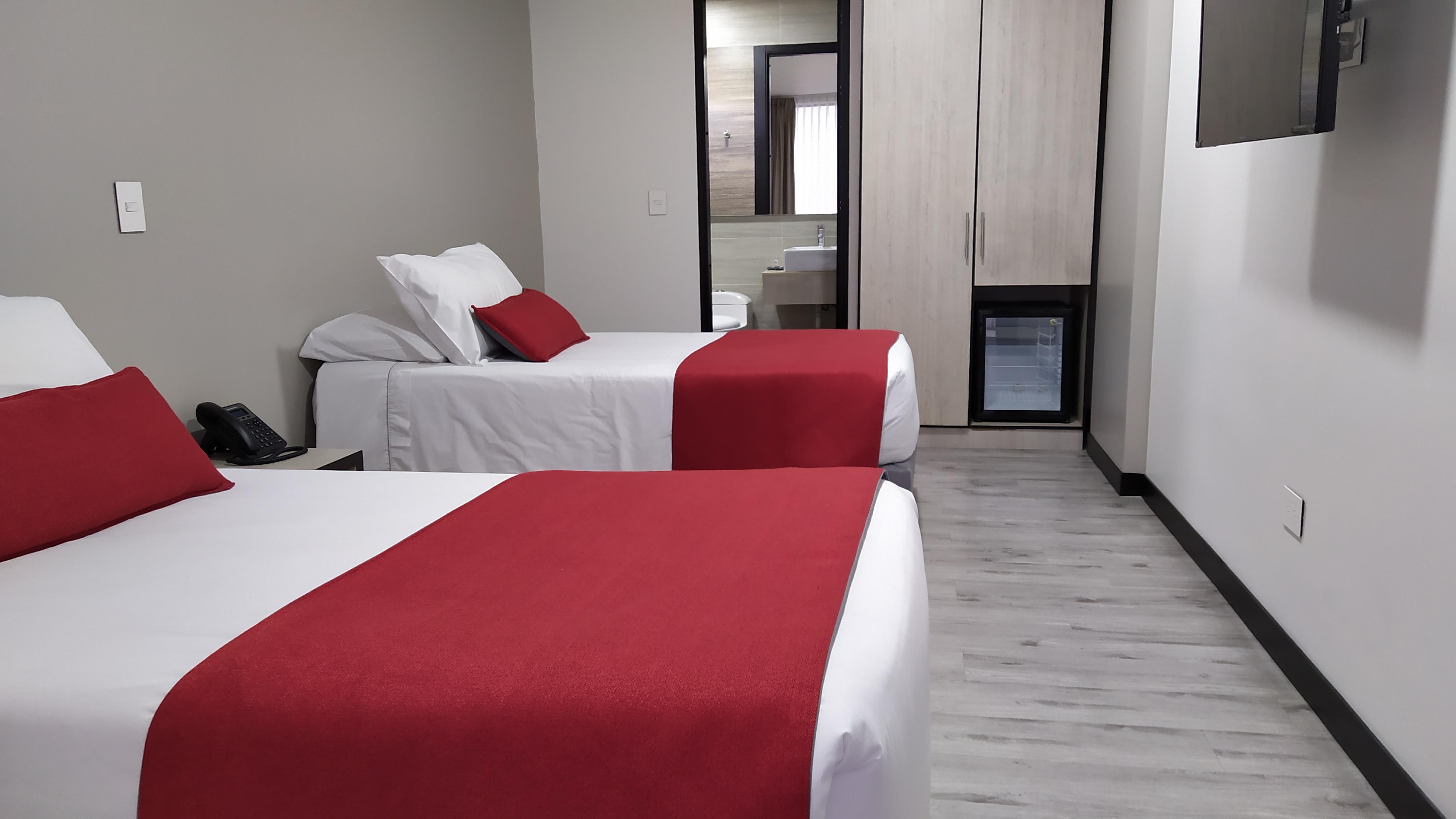 Hotel Wlh Silver Corferias Bogota Bagian luar foto